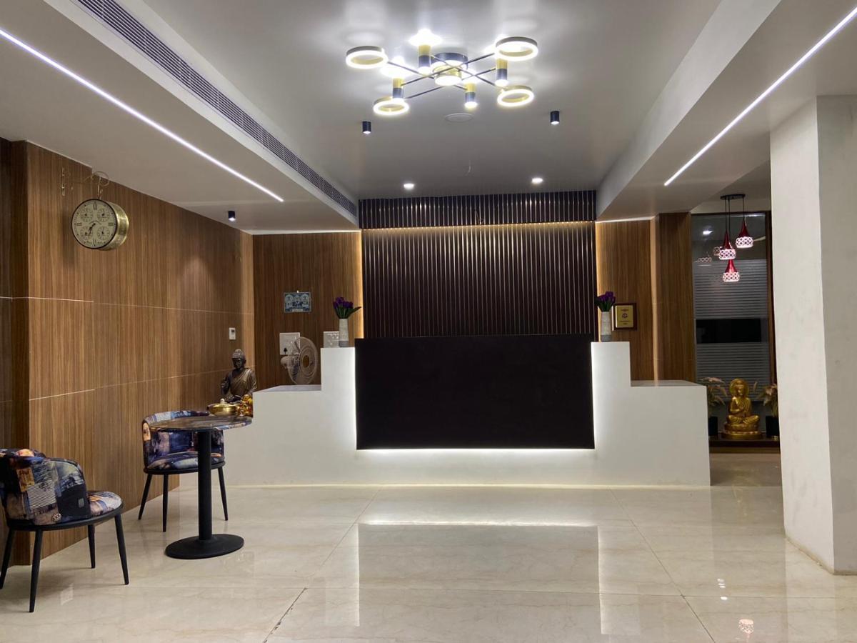 Hotel Sivas Regency Theni Buitenkant foto