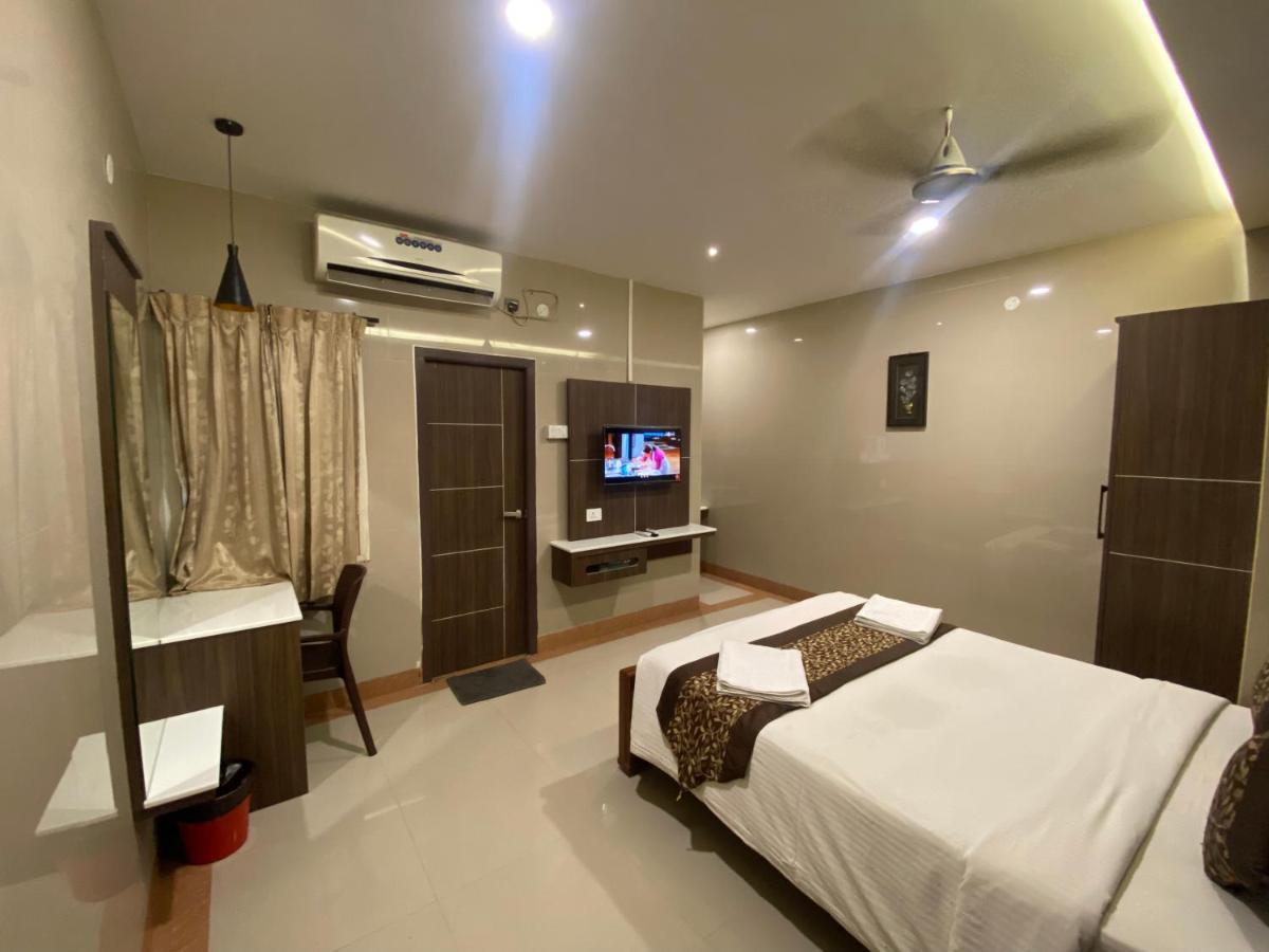 Hotel Sivas Regency Theni Buitenkant foto