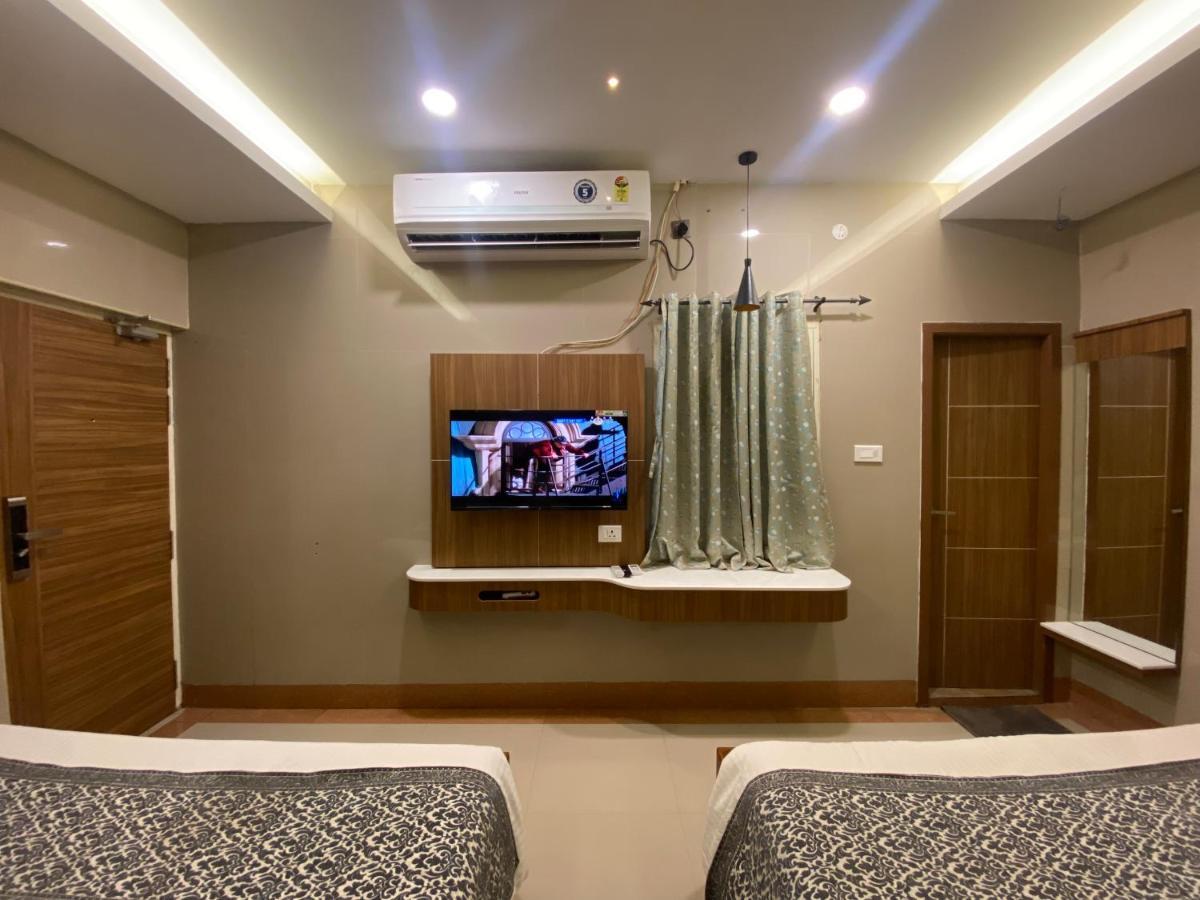 Hotel Sivas Regency Theni Buitenkant foto