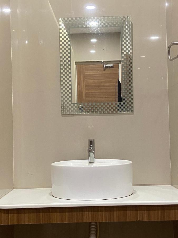 Hotel Sivas Regency Theni Buitenkant foto