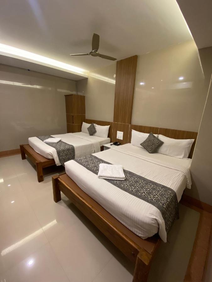 Hotel Sivas Regency Theni Buitenkant foto